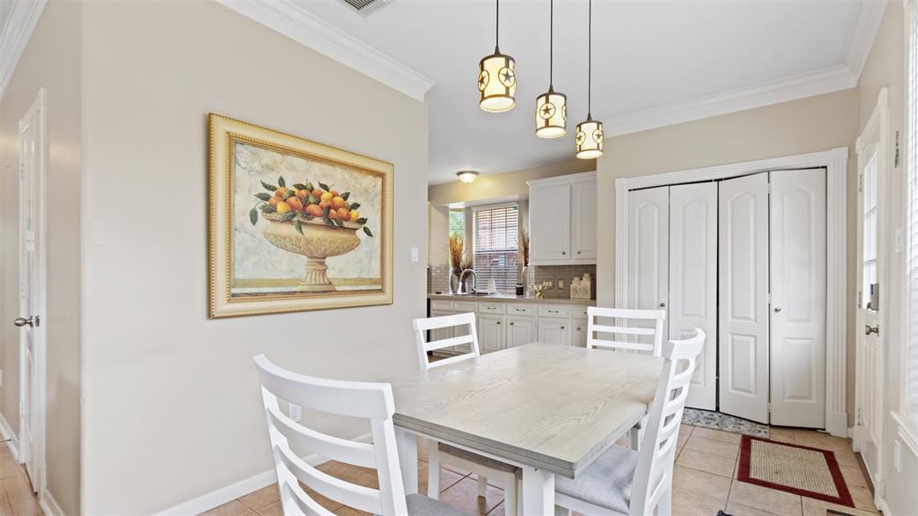 2110 Shadow Bay Circle, League City, Texas image 12