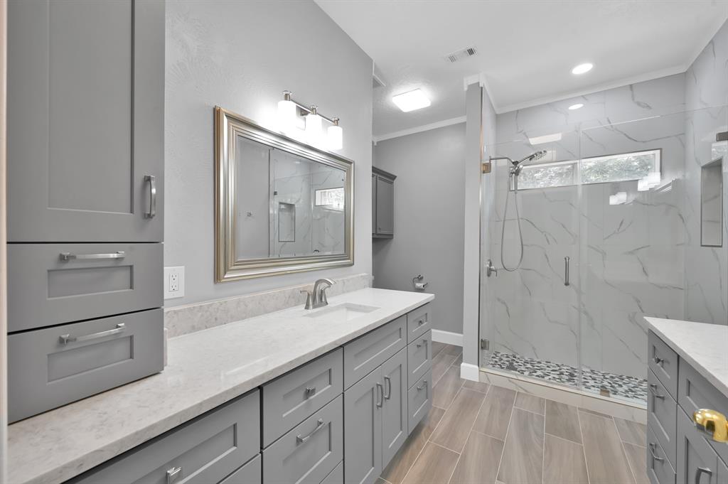 1807 Carriage Hills Boulevard, Conroe, Texas image 32