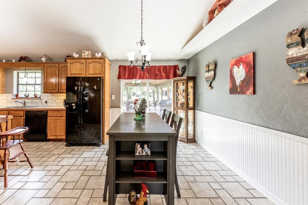 206 William Thomas Road, Huntsville, Texas image 10
