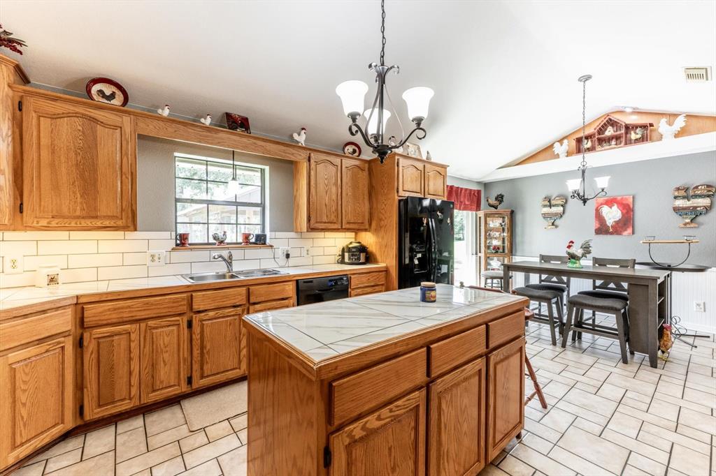 206 William Thomas Road, Huntsville, Texas image 6