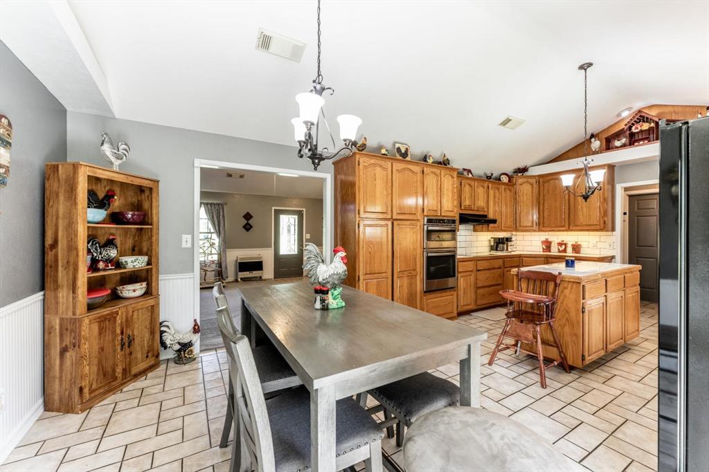 206 William Thomas Road, Huntsville, Texas image 12