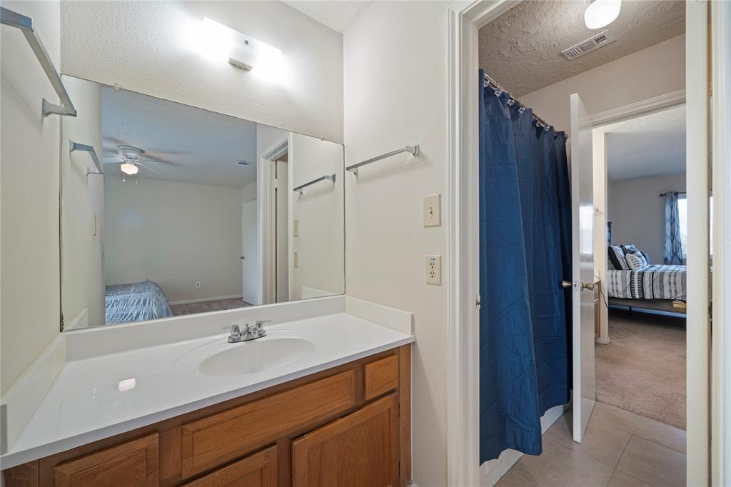 1849 Country Village Boulevard #B, Humble, Texas image 14