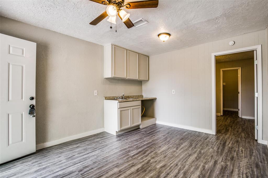 4820 Oak Ave 3