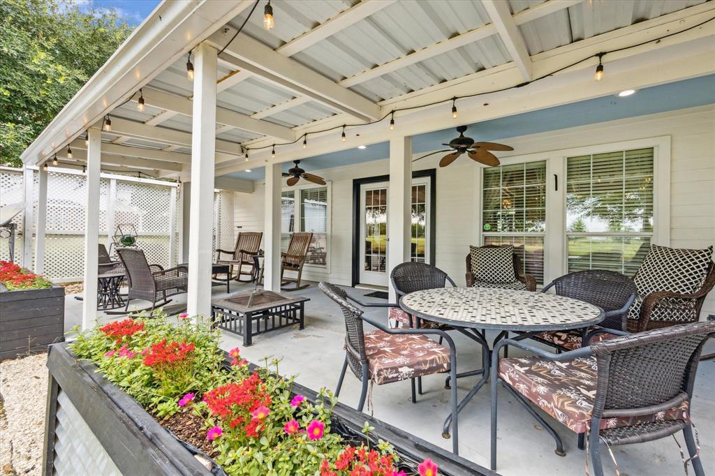 2988 Centerhill Circle, Bellville, Texas image 22