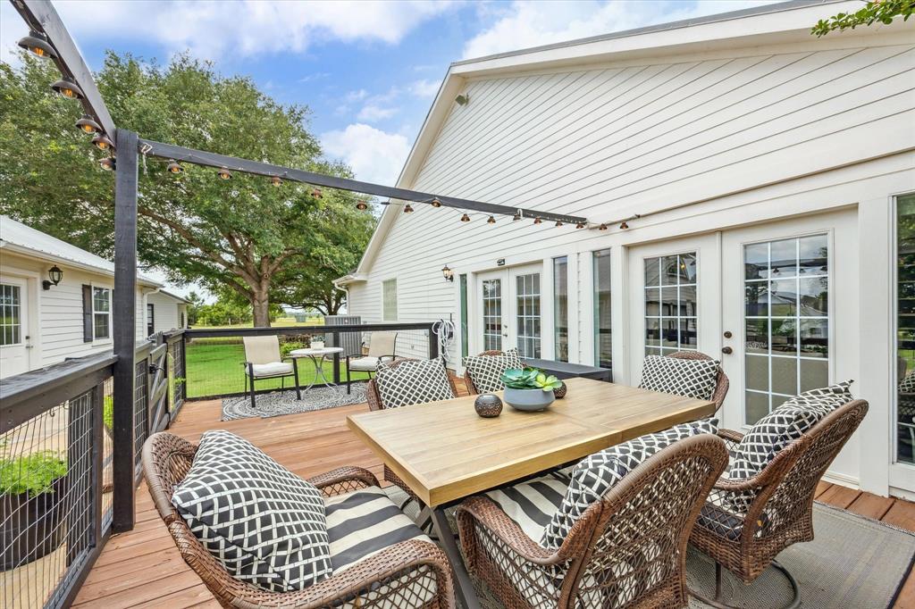 2988 Centerhill Circle, Bellville, Texas image 20