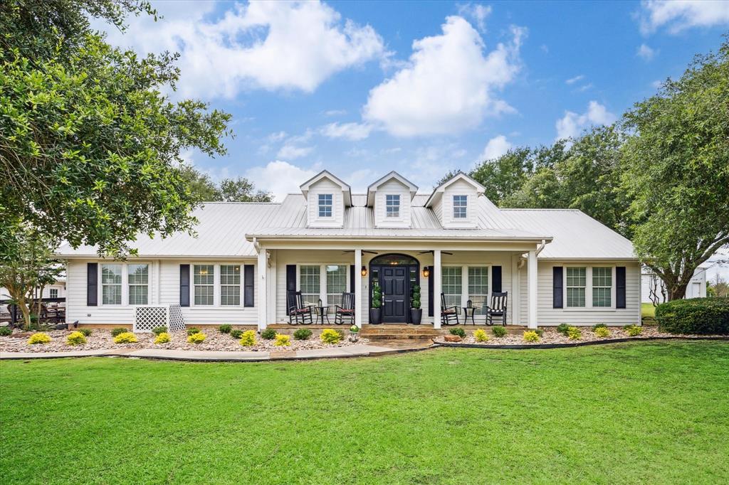 2988 Centerhill Circle, Bellville, Texas image 3