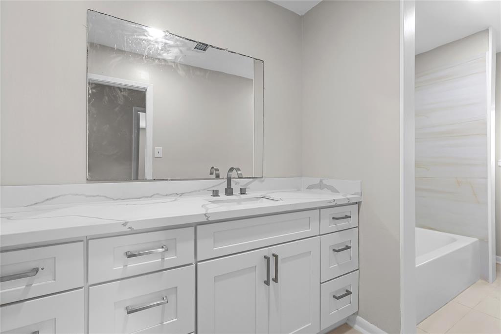 1403 Marilyn Street, Conroe, Texas image 14