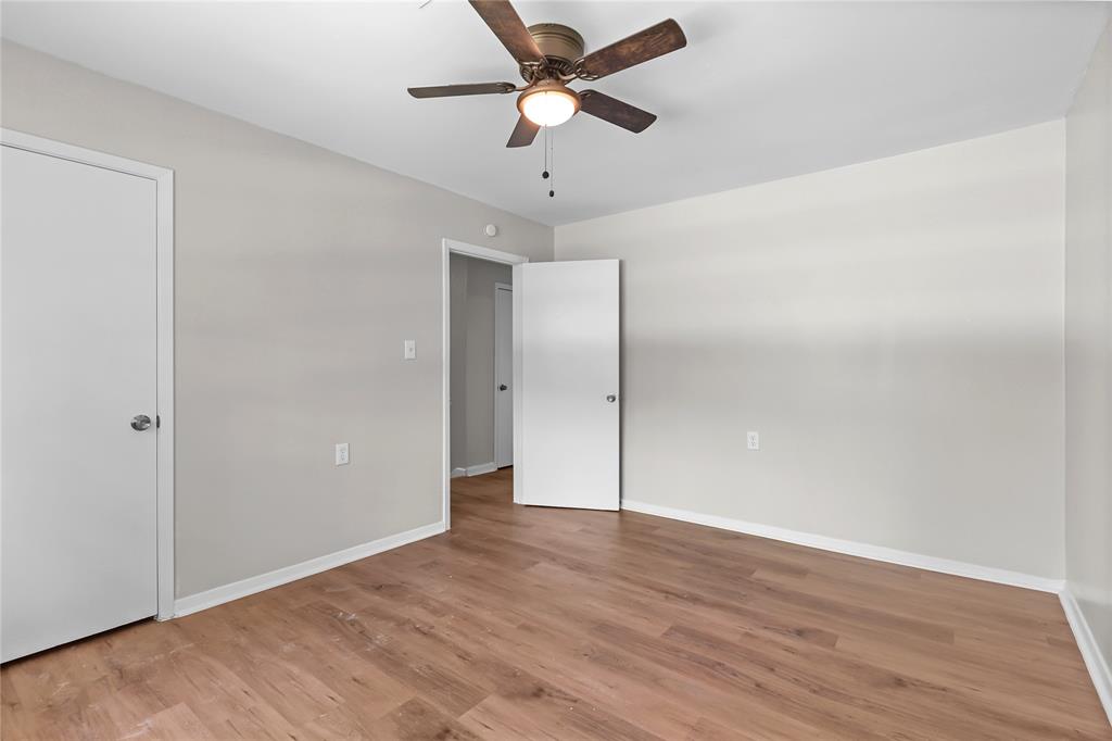 1403 Marilyn Street, Conroe, Texas image 5