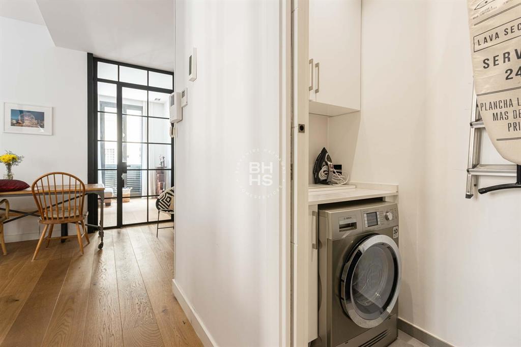 08023, Spain, 4 Bedrooms Bedrooms, ,2 BathroomsBathrooms,Residential,Active,181957