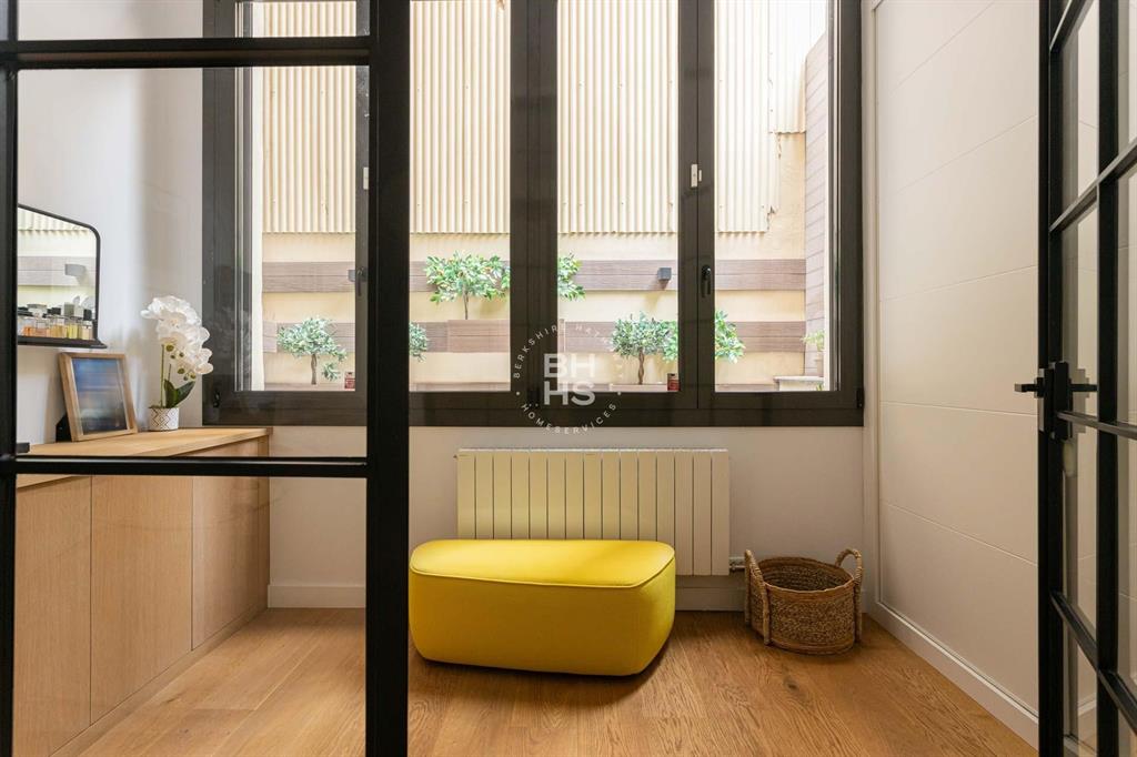 08023, Spain, 4 Bedrooms Bedrooms, ,2 BathroomsBathrooms,Residential,Active,181957