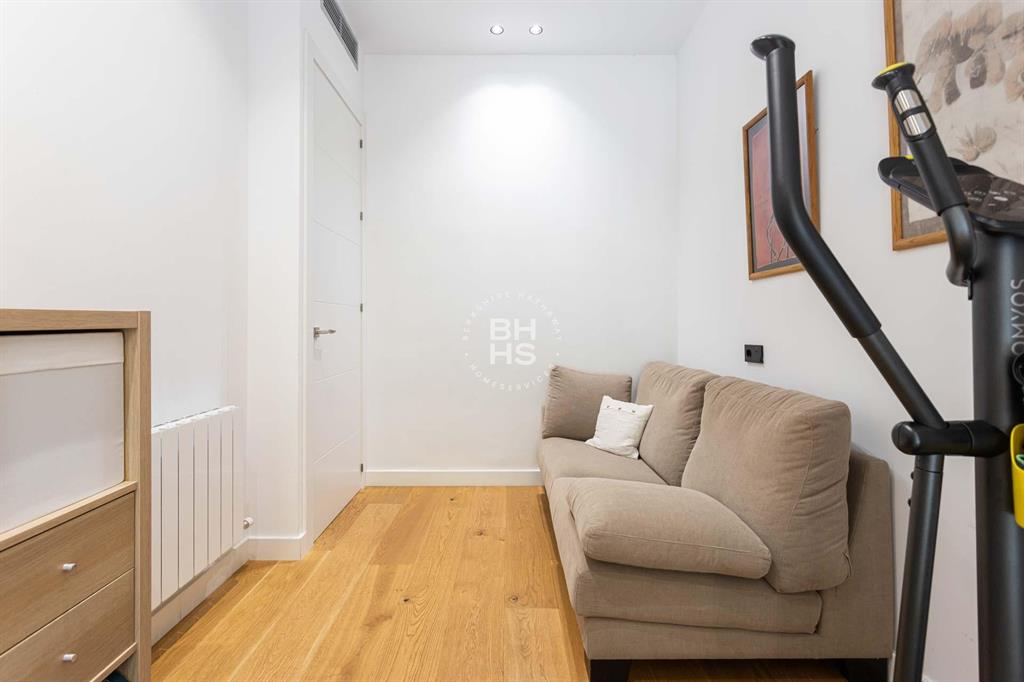 08023, Spain, 4 Bedrooms Bedrooms, ,2 BathroomsBathrooms,Residential,Active,181957