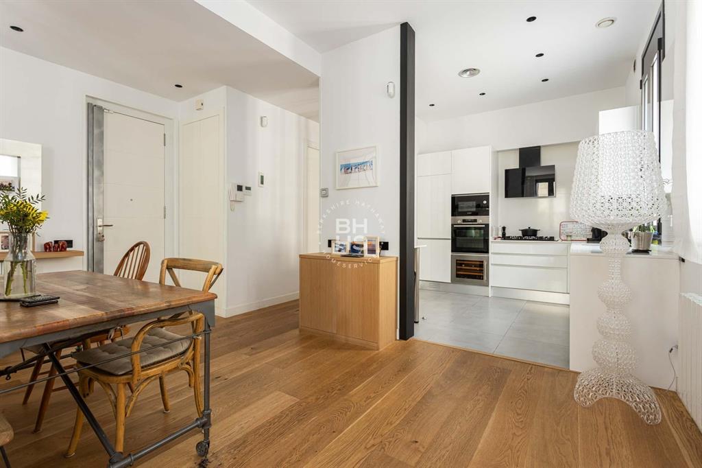 08023, Spain, 4 Bedrooms Bedrooms, ,2 BathroomsBathrooms,Residential,Active,181957