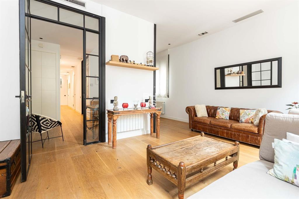 08023, Spain, 4 Bedrooms Bedrooms, ,2 BathroomsBathrooms,Residential,Active,181957