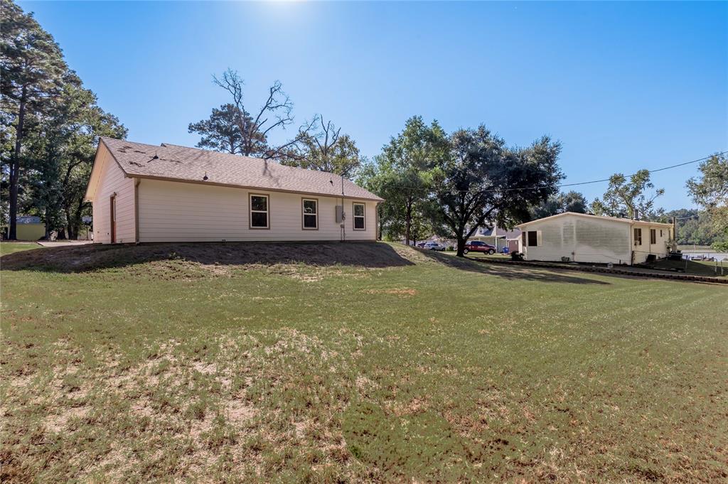 580 Peach Point Drive, Trinity, Texas image 35