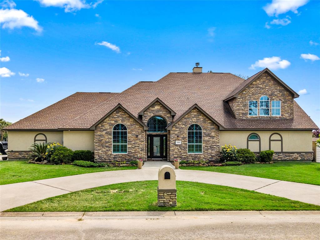 16446 Clear Water Circle