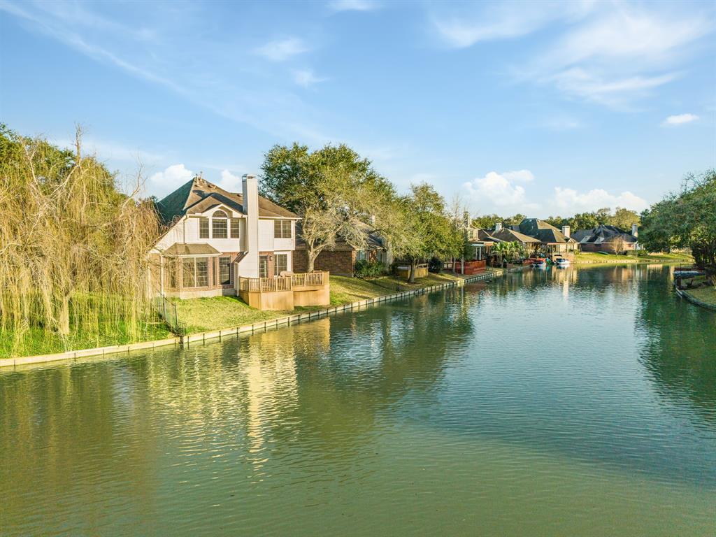 1251 Spinnaker Way Way, Sugar Land, Texas image 3