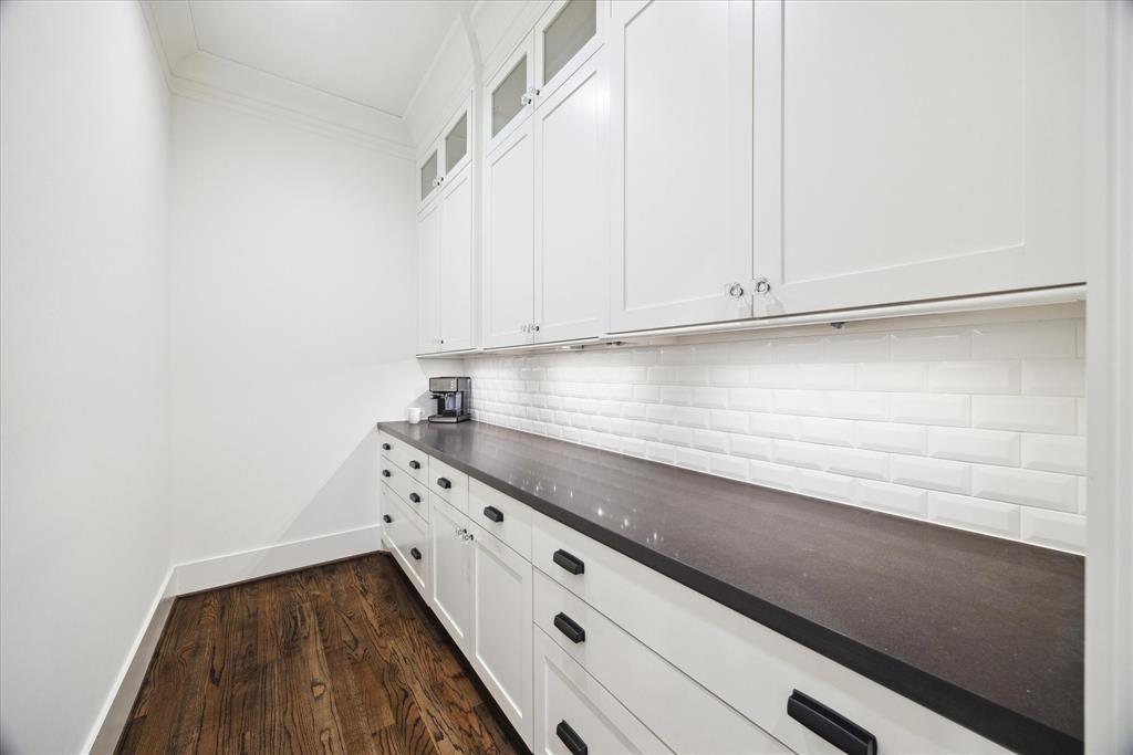 521 W 17th Street, Houston, Texas image 6