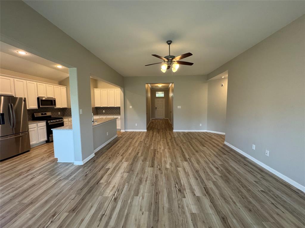 15064 Meadow Glen, Conroe, Texas image 3