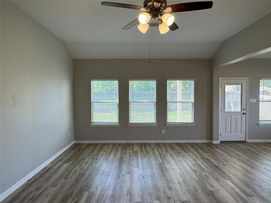 15064 Meadow Glen, Conroe, Texas image 5