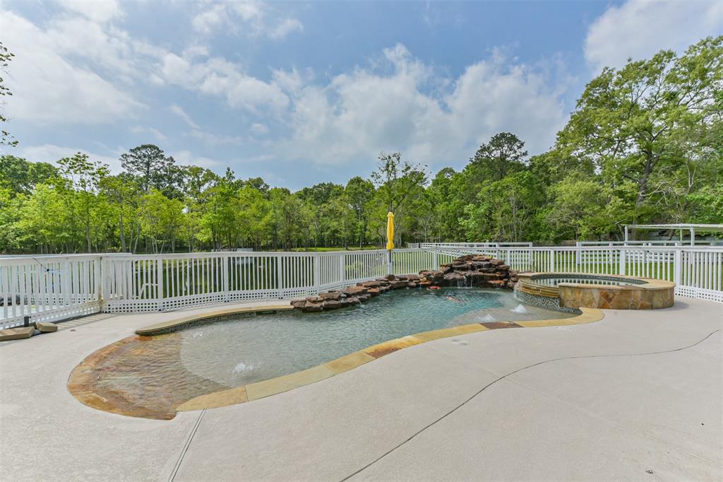 27603 Thomas Road, Huffman, Texas image 2