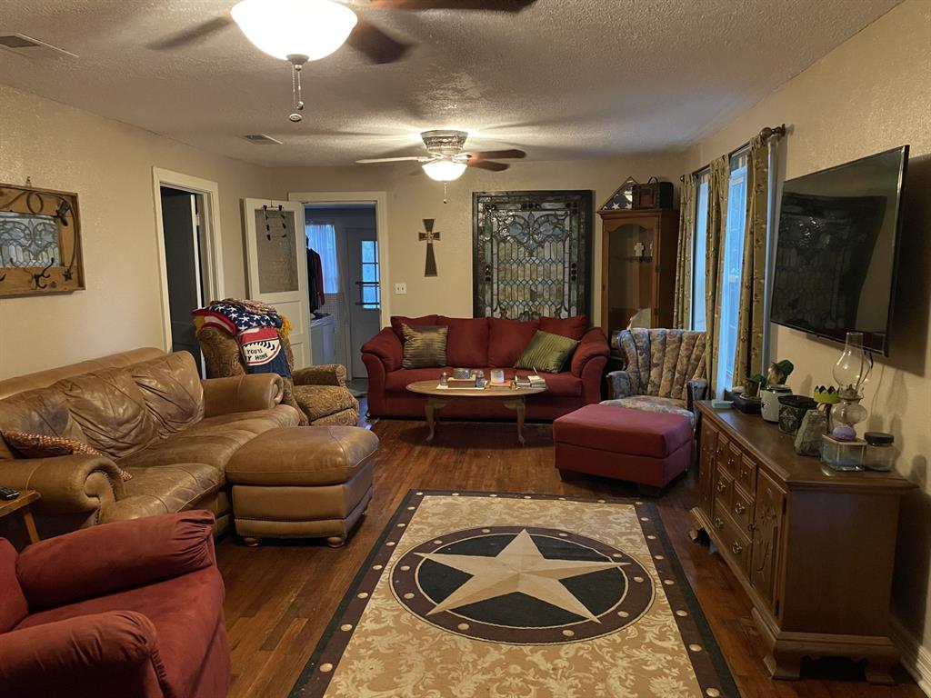 2104 State Highway 75 N