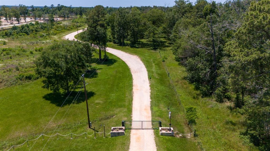 008 Oak Park Trail, Onalaska, Texas image 2