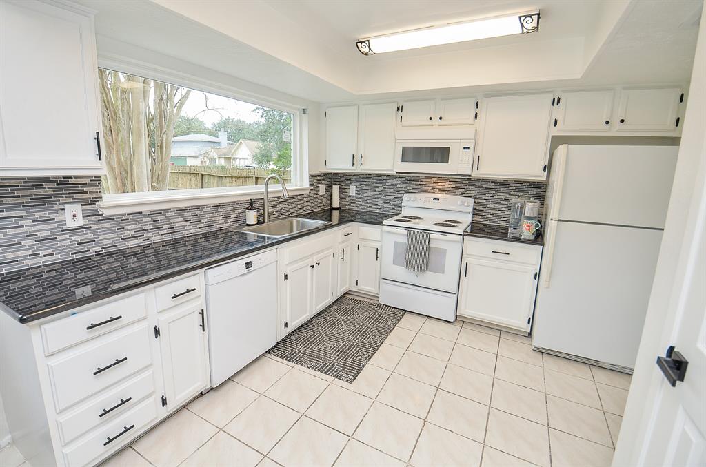 1902 Kings Arms Way, Katy, Texas image 13