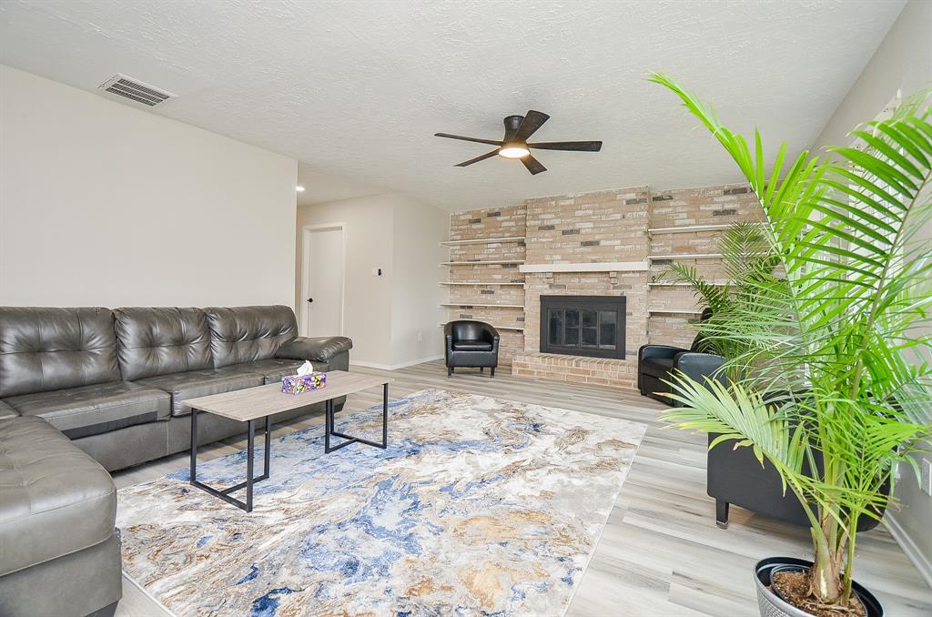 1902 Kings Arms Way, Katy, Texas image 10