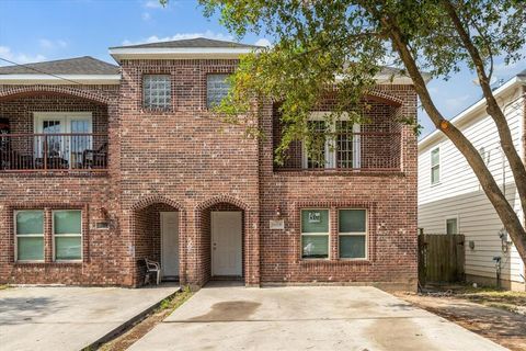 Photo of 8105 Gallahad Street #A B, Houston, TX 77078 (MLS # 97938178)