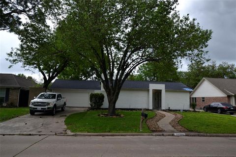 Single Family Residence in Houston TX 14314 Piping Rock Lane.jpg