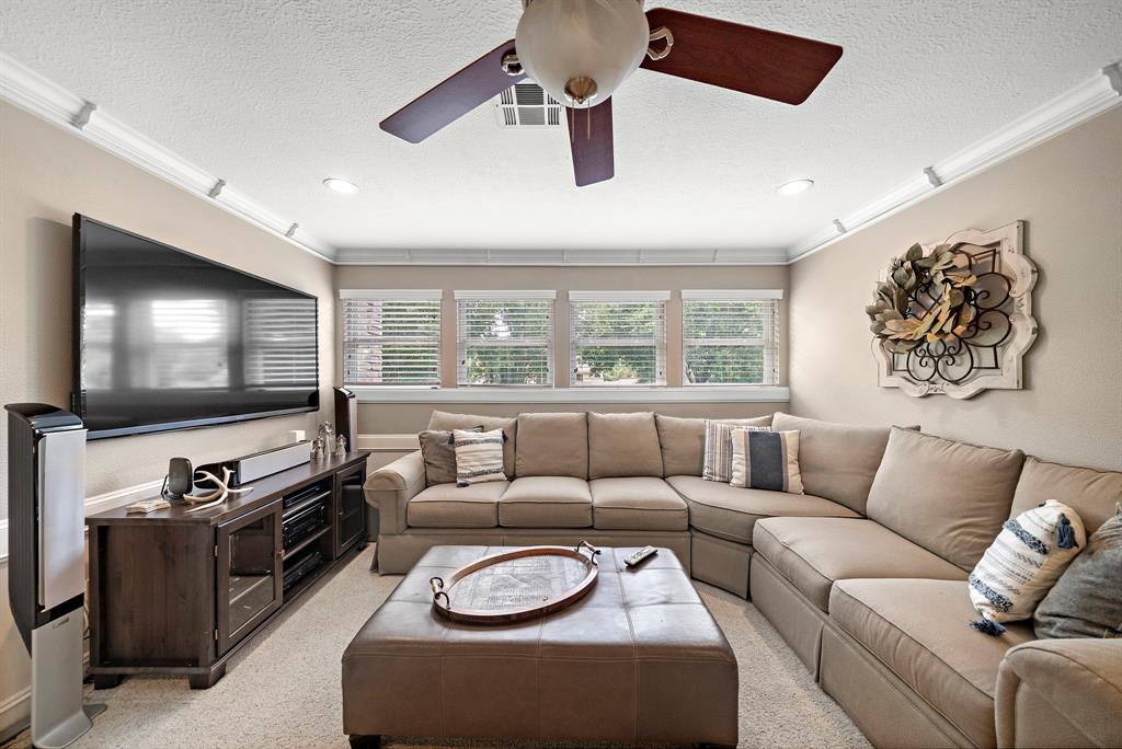 2018 Forest Garden Drive, Kingwood, Texas image 25