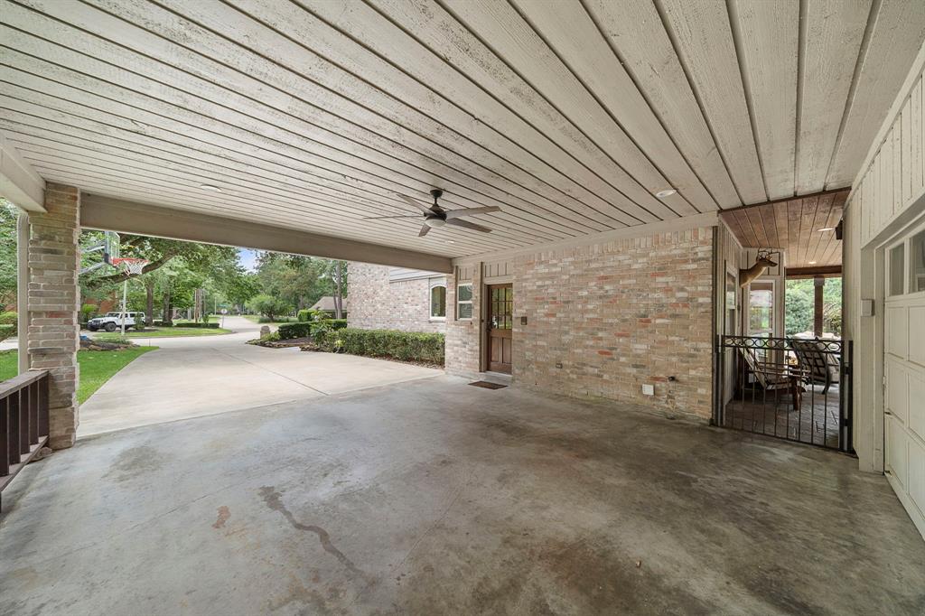 2018 Forest Garden Drive, Kingwood, Texas image 36