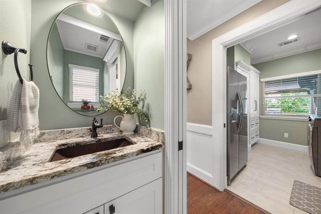 2018 Forest Garden Drive, Kingwood, Texas image 19