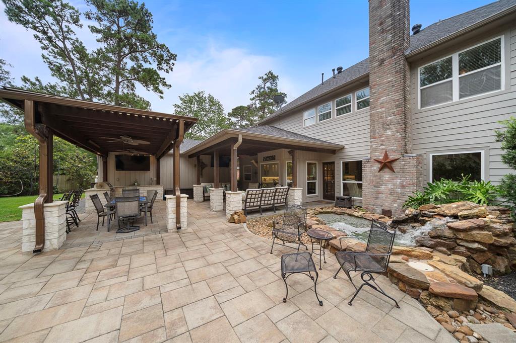 2018 Forest Garden Drive, Kingwood, Texas image 43