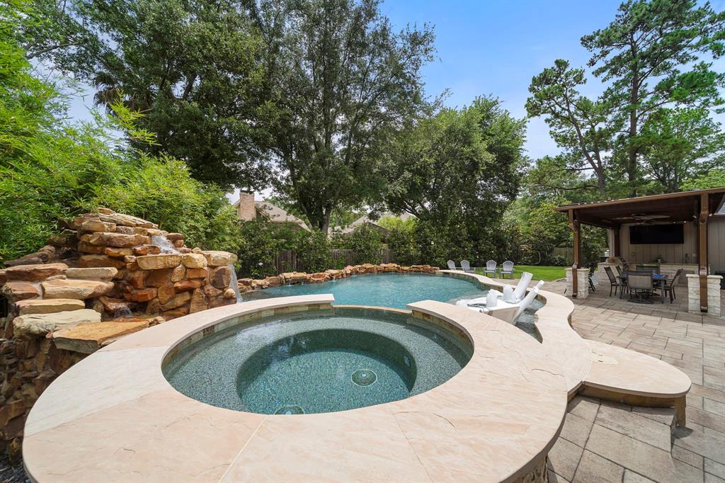 2018 Forest Garden Drive, Kingwood, Texas image 39