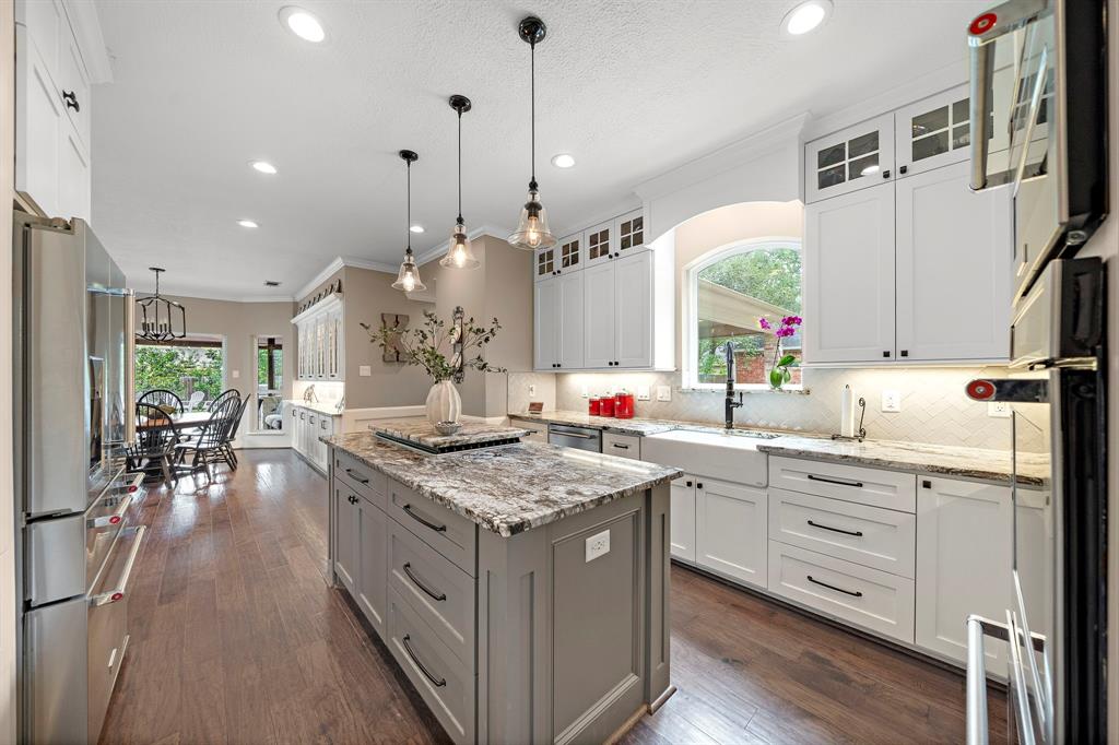 2018 Forest Garden Drive, Kingwood, Texas image 15