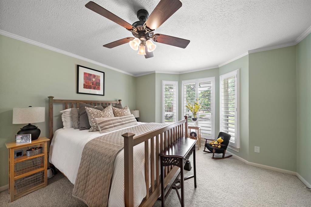 2018 Forest Garden Drive, Kingwood, Texas image 26