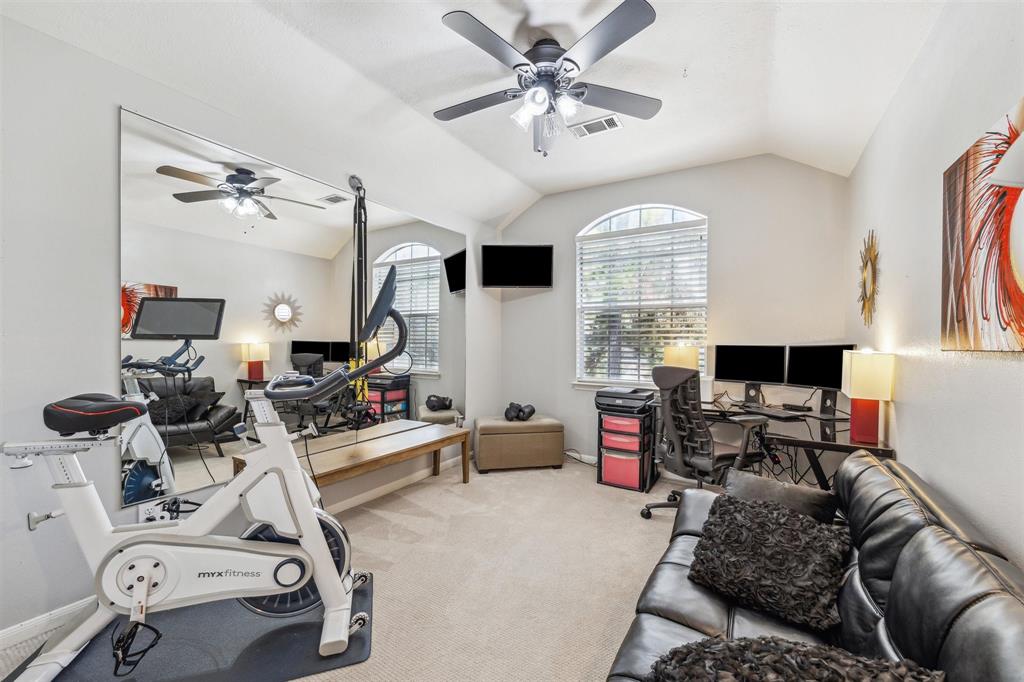 30 N Spiral Vine Circle, The Woodlands, Texas image 18