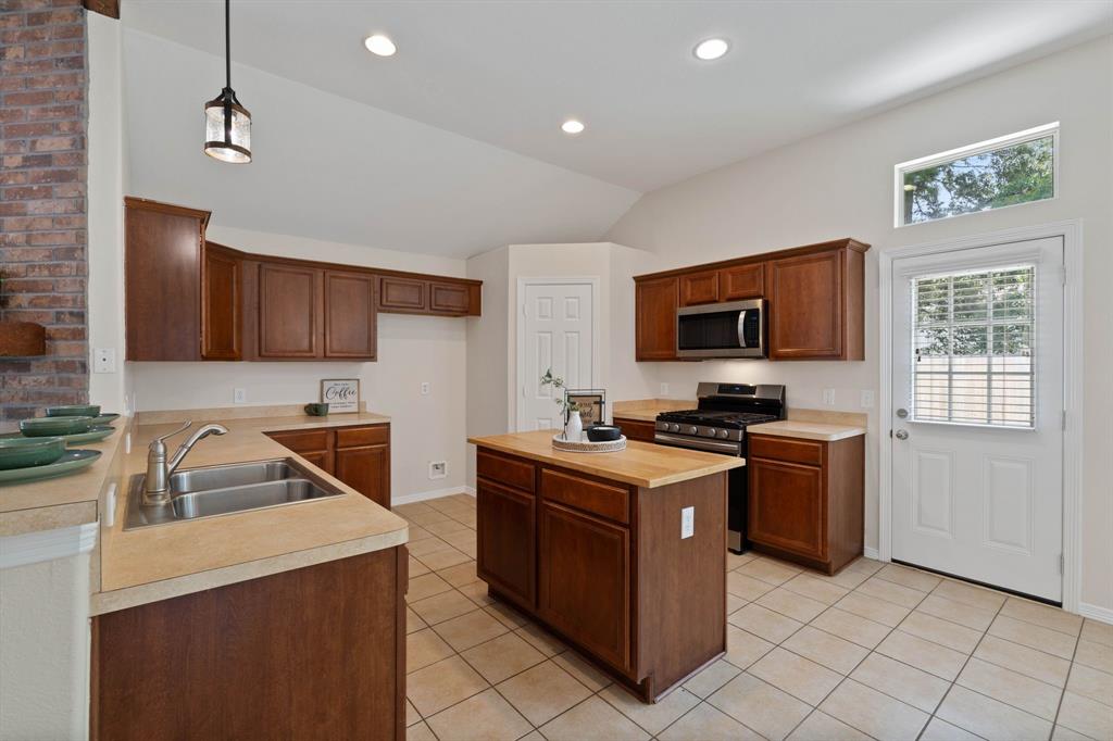 6806 Kotlan Court, Magnolia, Texas image 14