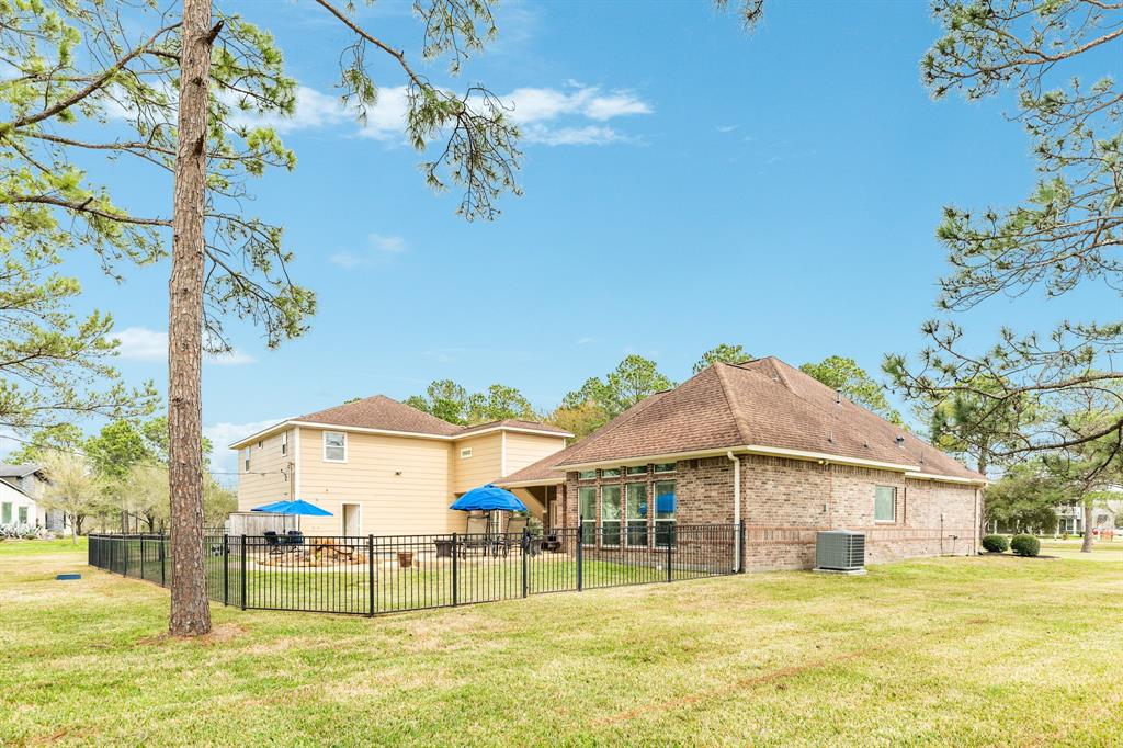 Photo 4 of 50 of 1738 Hillhouse Road house