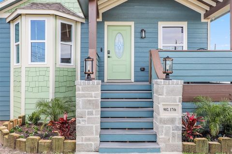 A home in San Leon