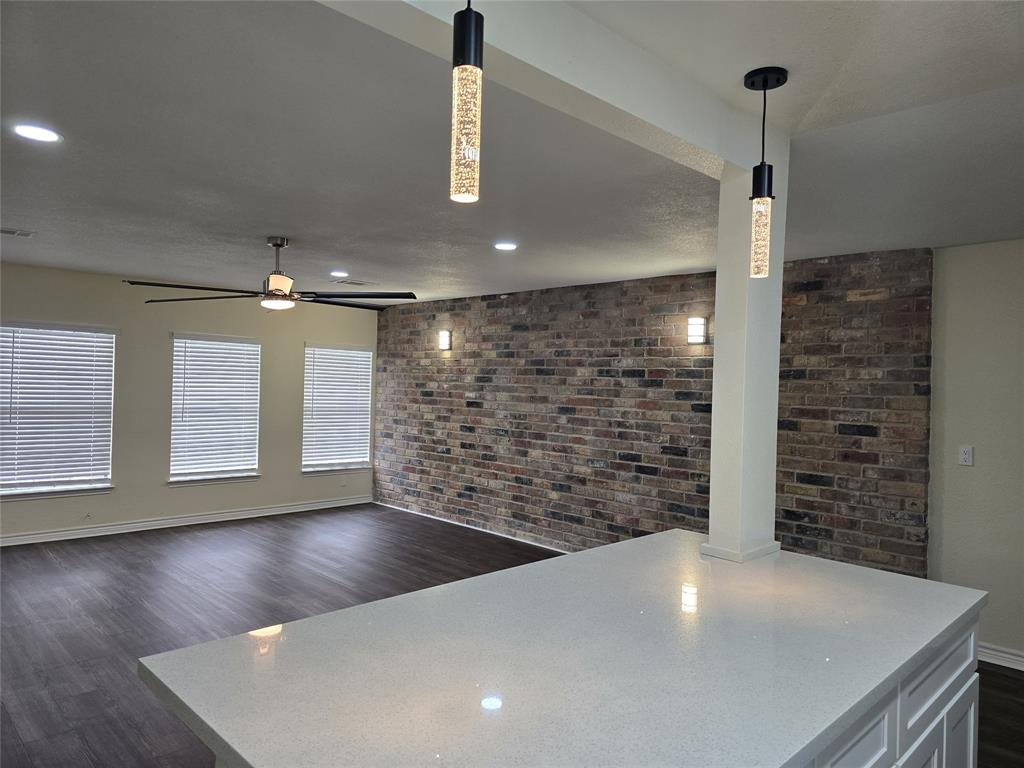 2014 17th Avenue N