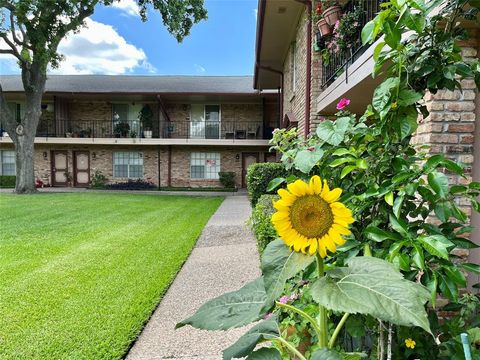 Photo of 7600 Burgoyne Road #115, Houston, TX 77063 (MLS # 78611192)