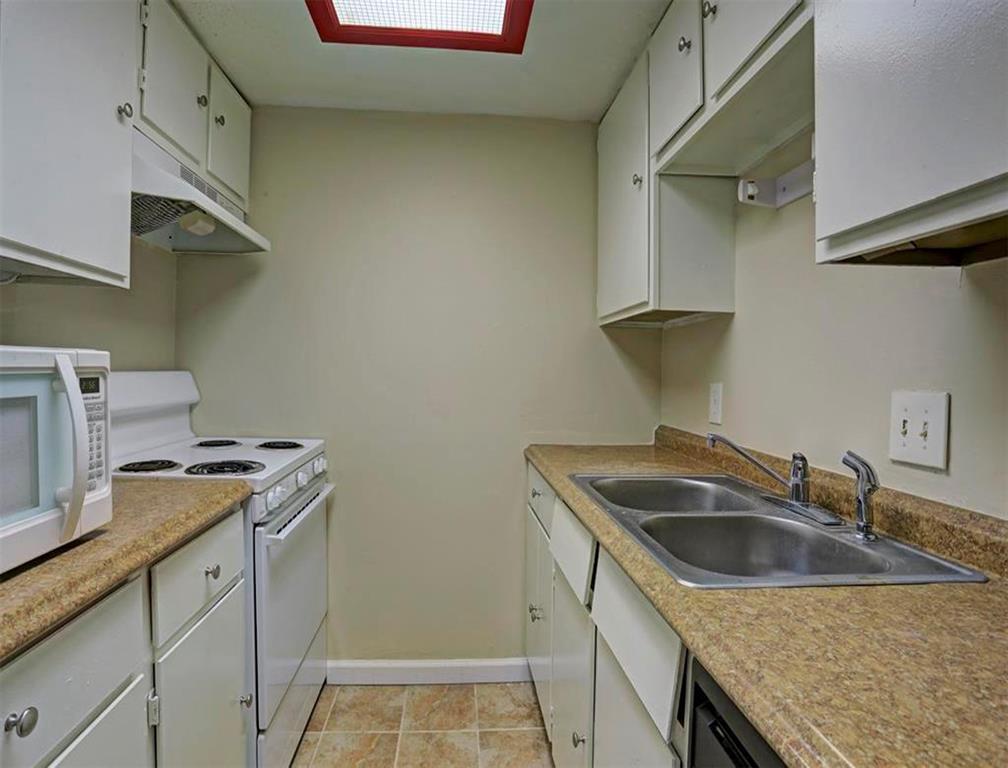 9009 Richmond Avenue #219, Houston, Texas image 4