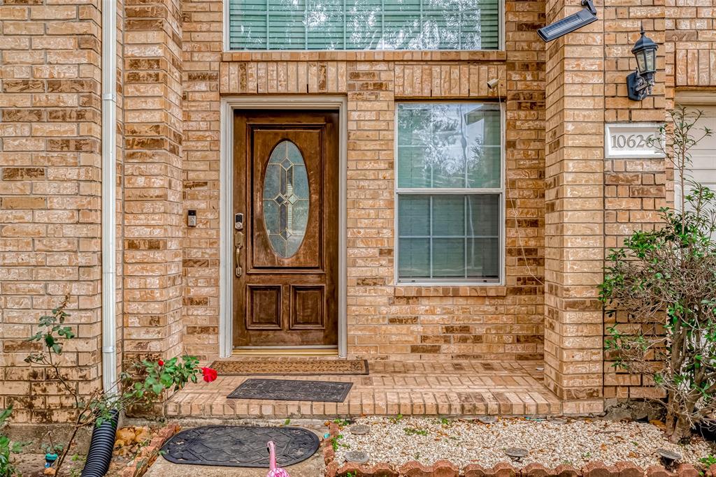 10626 White Bridge Lane, Sugar Land, Texas image 4