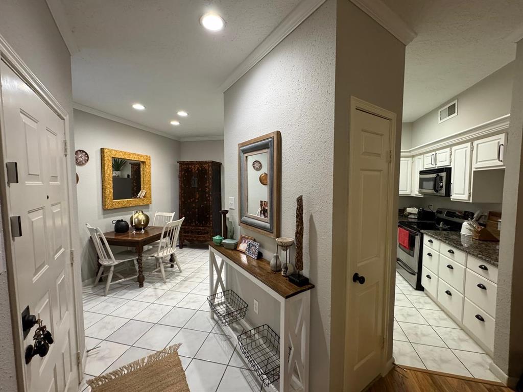 2011 Spenwick Drive #511, Houston, Texas image 5