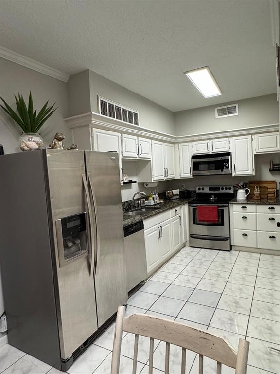 2011 Spenwick Drive #511, Houston, Texas image 8