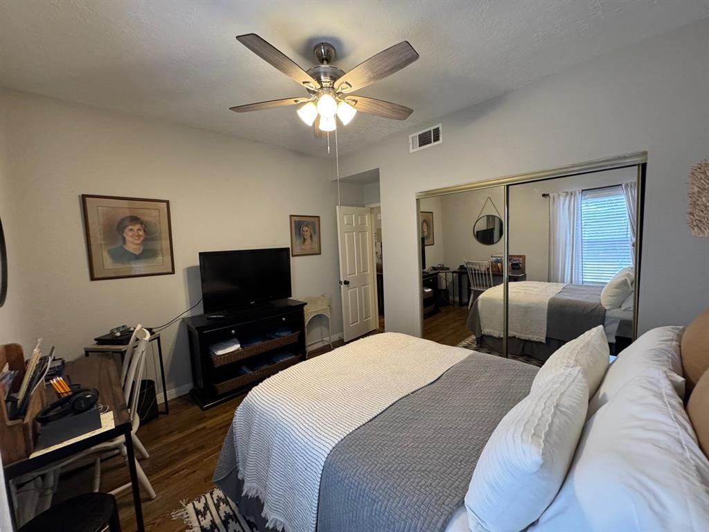 2011 Spenwick Drive #511, Houston, Texas image 16