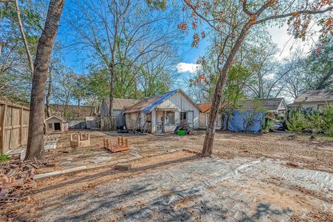 A home in Conroe