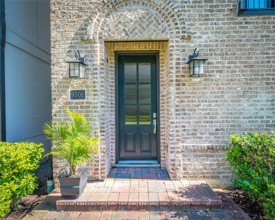9506 London Bridge Station, Houston, Texas image 1